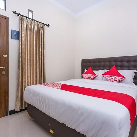 Al Abror Homestay Mandala Krida Mitra Reddoorz Джокьякарта Экстерьер фото