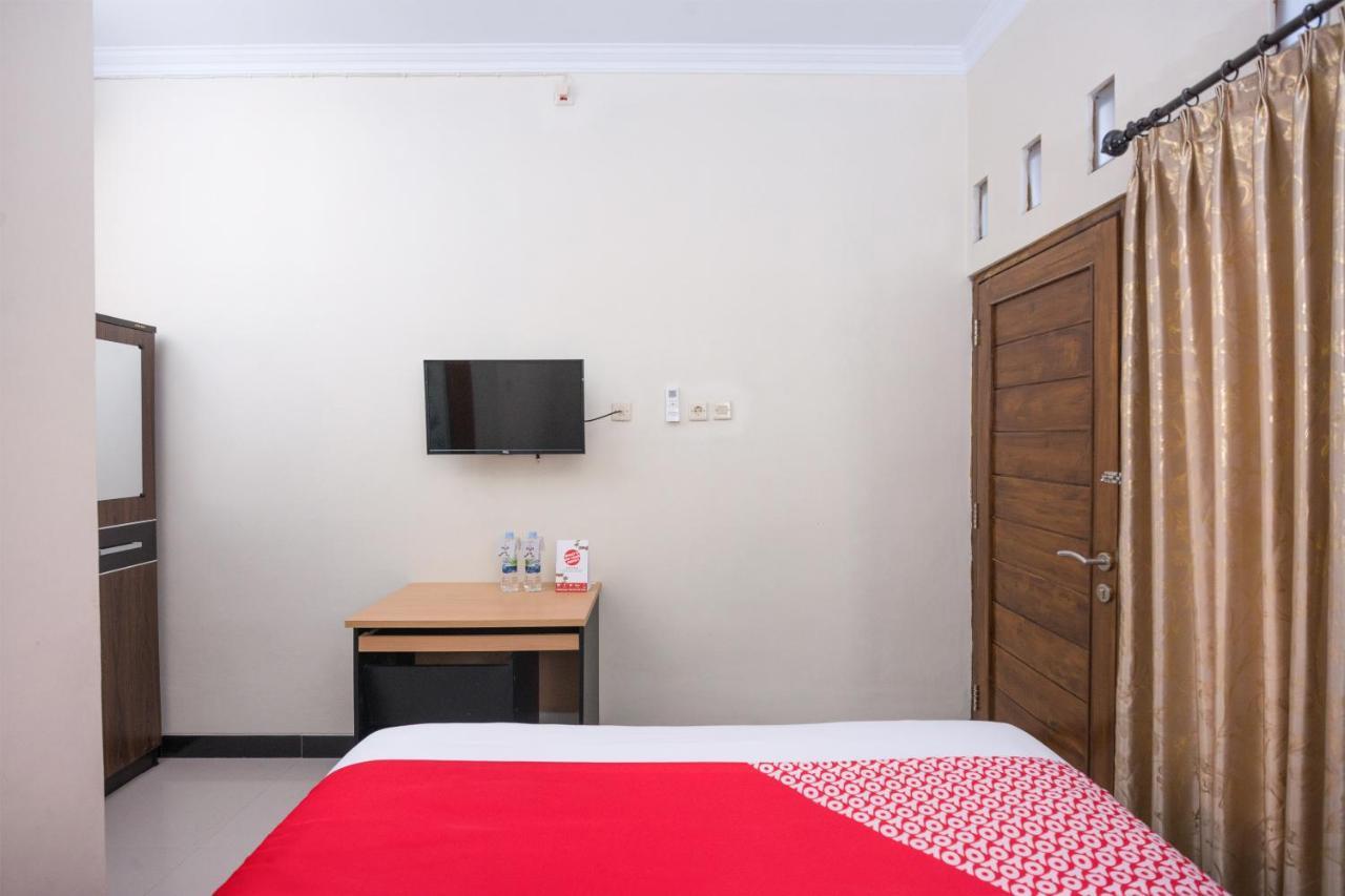 Al Abror Homestay Mandala Krida Mitra Reddoorz Джокьякарта Экстерьер фото
