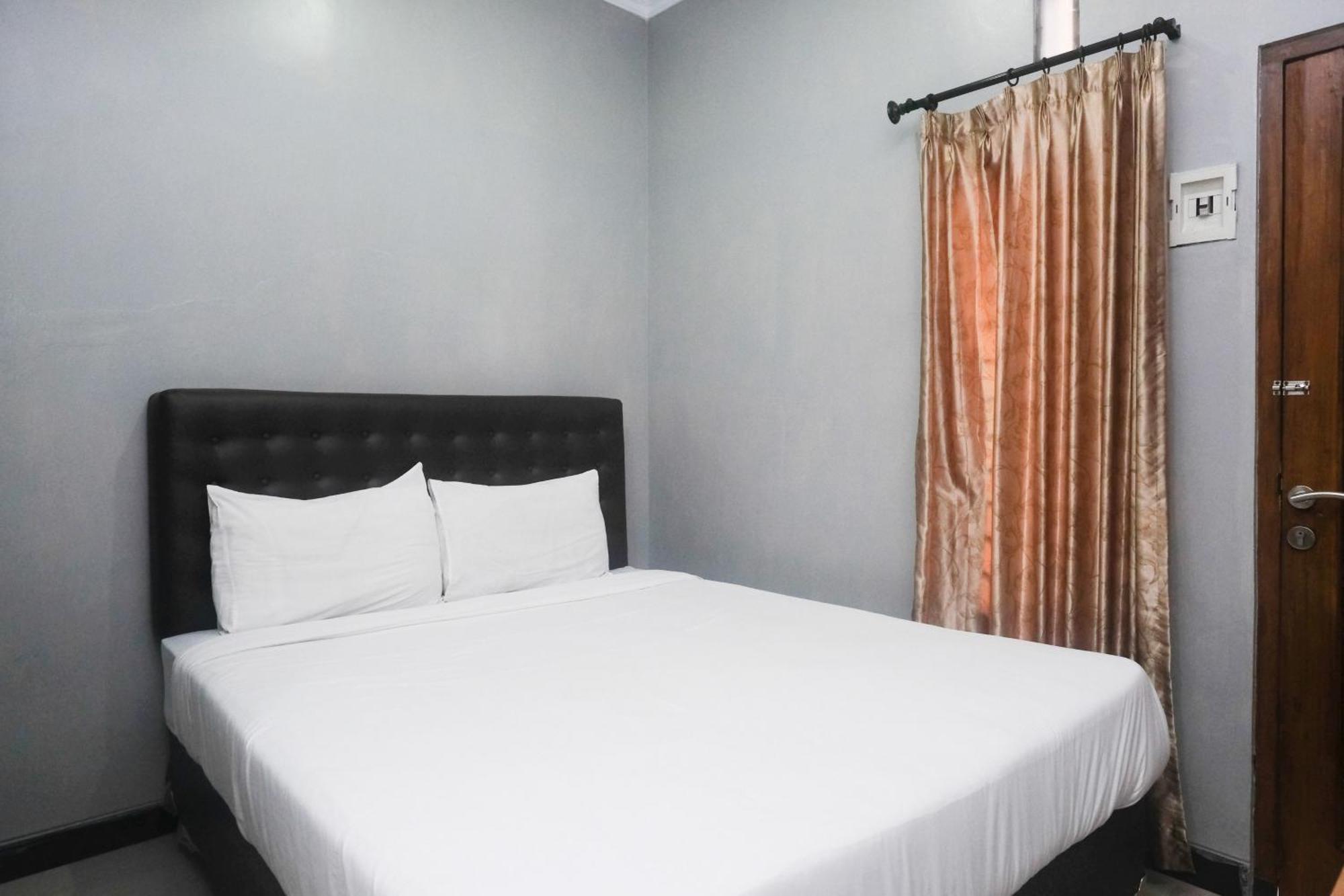 Al Abror Homestay Mandala Krida Mitra Reddoorz Джокьякарта Экстерьер фото
