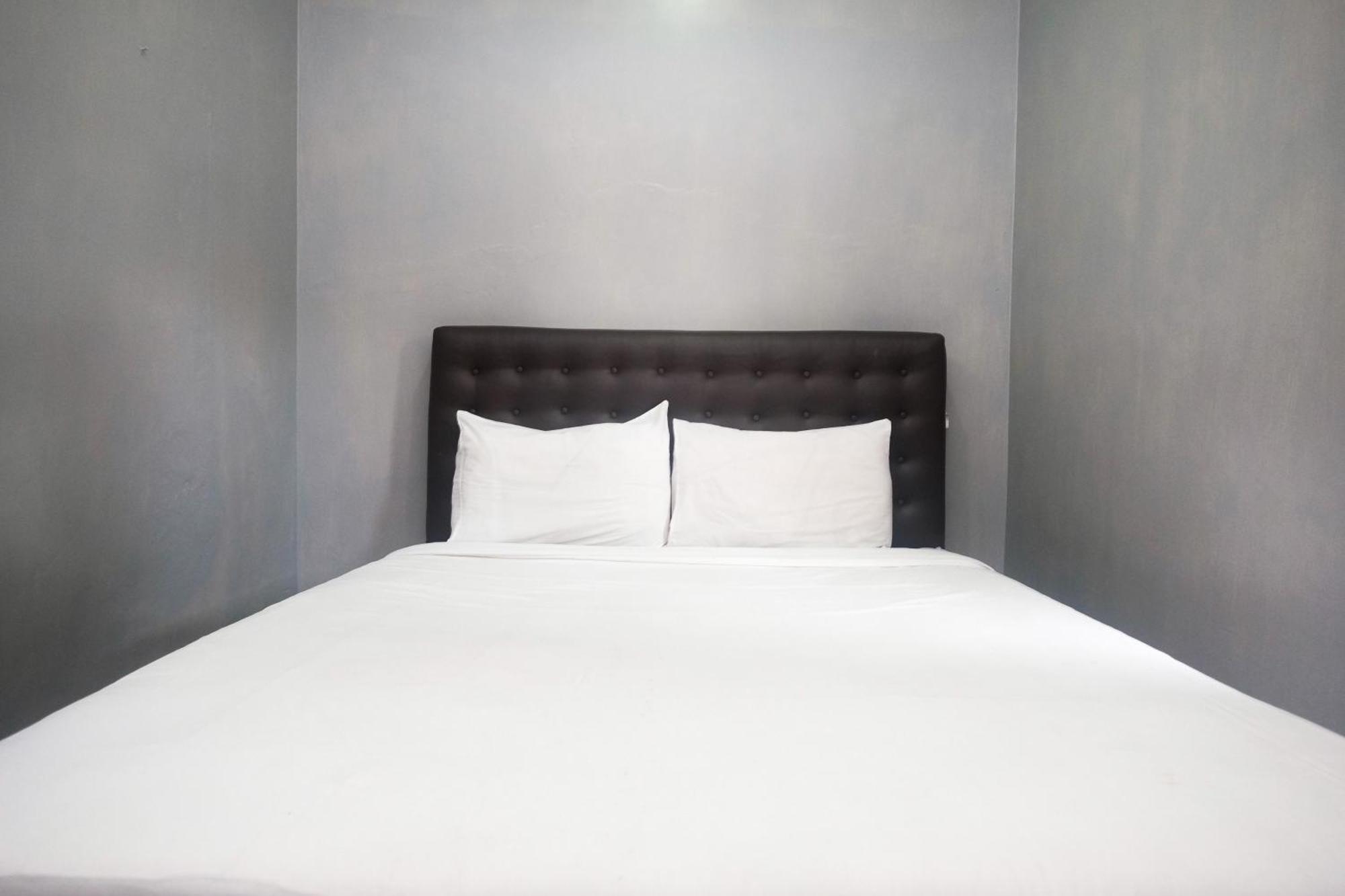 Al Abror Homestay Mandala Krida Mitra Reddoorz Джокьякарта Экстерьер фото