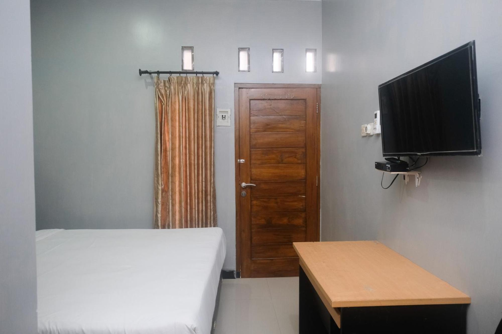 Al Abror Homestay Mandala Krida Mitra Reddoorz Джокьякарта Экстерьер фото