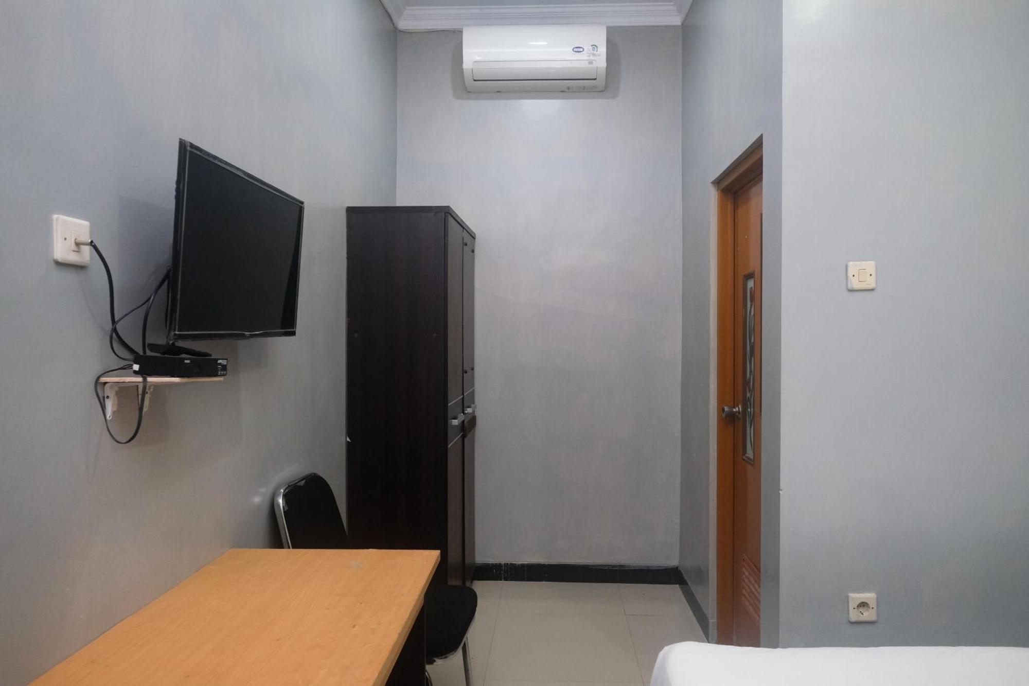 Al Abror Homestay Mandala Krida Mitra Reddoorz Джокьякарта Экстерьер фото